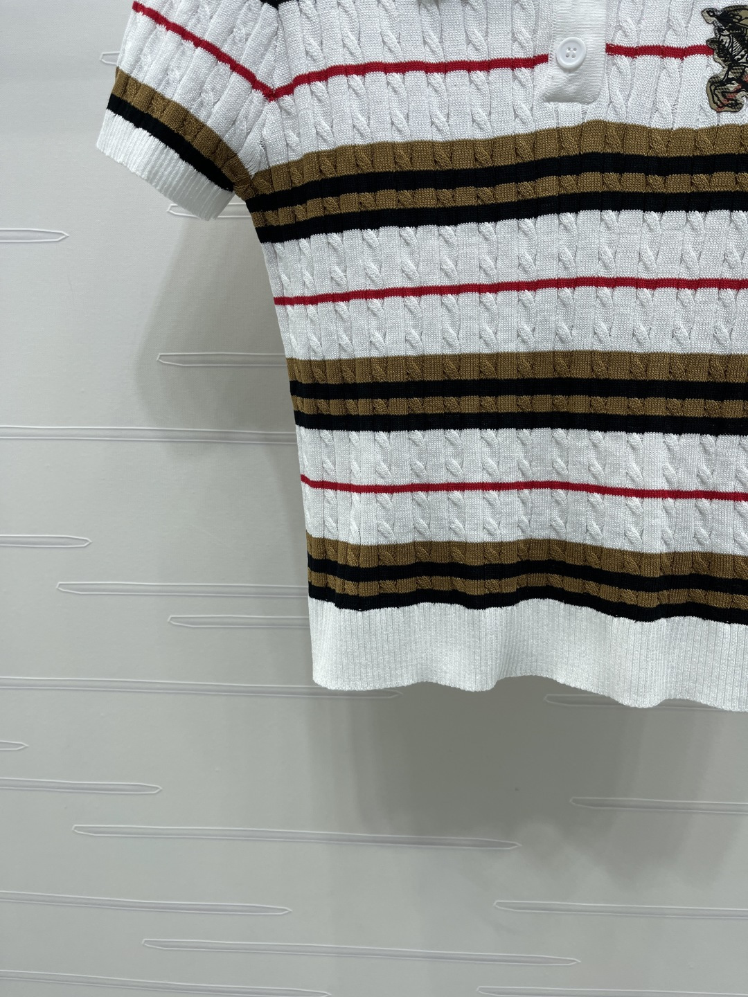 Women's short sleeves